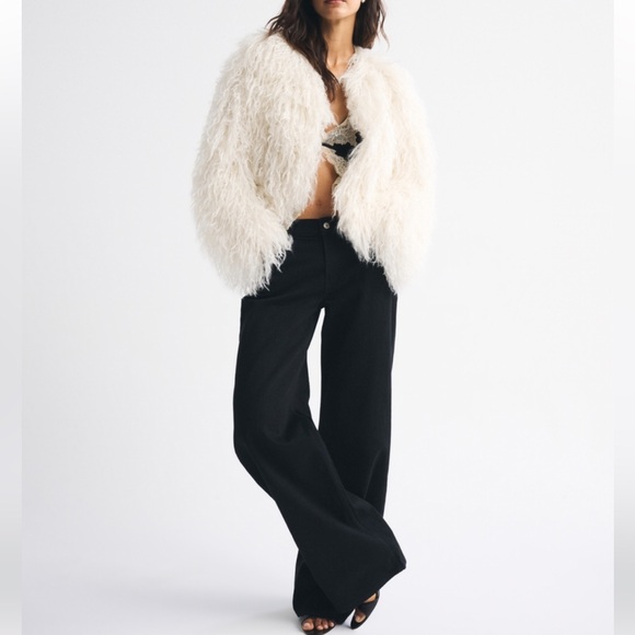 Collarless Short Faux Fur Coat - Picture 3 of 8
